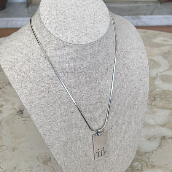 Gucci 925 Sterling Silver “Scorpio” Zodiac Pendant & Chain Unisex - Picture 3 of 16